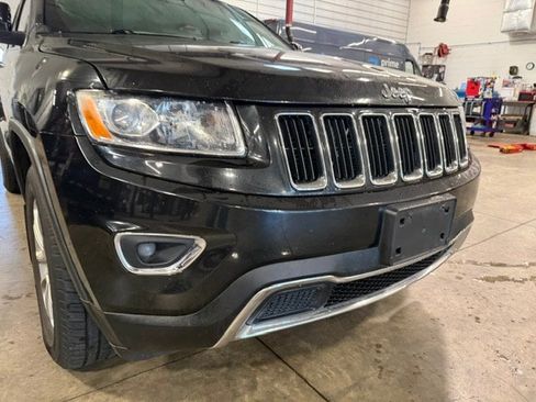 Used 2014 Jeep Grand Cherokee Limited w/ Trailer Tow Group IV AWD/4WD image 2