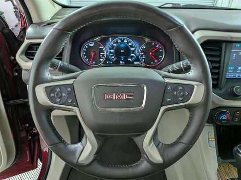 Used 2017 GMC Acadia Denali w/ Technology Package FWD image 13