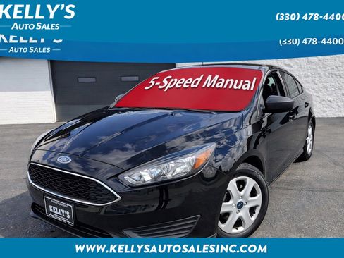 Used 2017 Ford Focus S image 1