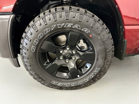 Used 2025 RAM 1500 Warlock AWD/4WD image 34