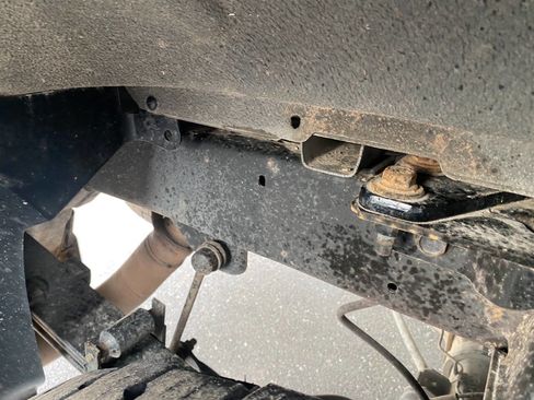 Used 2019 Nissan Titan SV w/ SV Convenience Package image 32