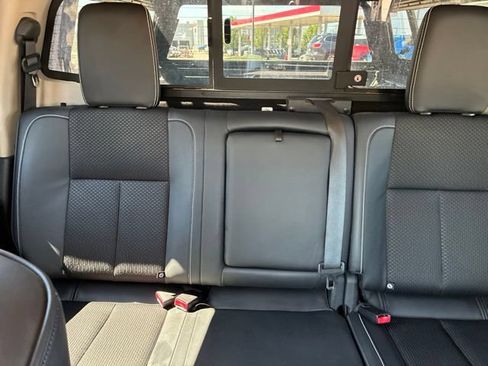 Used 2017 Nissan Titan PRO-4X AWD/4WD image 23