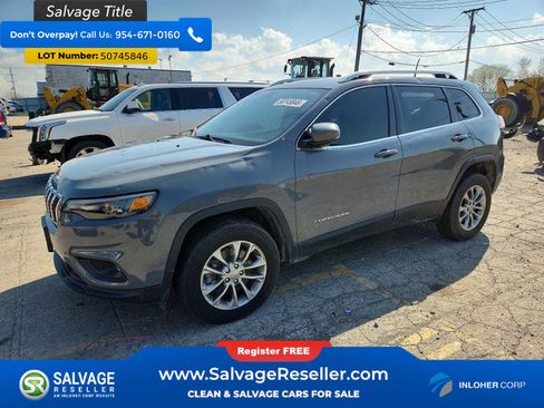 Used 2019 Jeep Cherokee Latitude Plus w/ Cold Weather Group AWD/4WD image 1