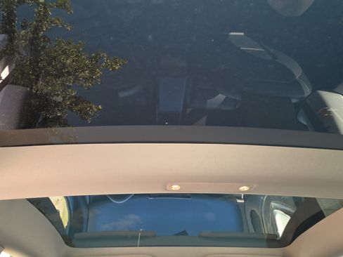 Used 2022 Tesla Model 3 Long Range AWD/4WD image 28