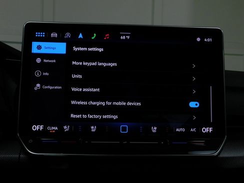 Used 2025 Volkswagen Golf image 72