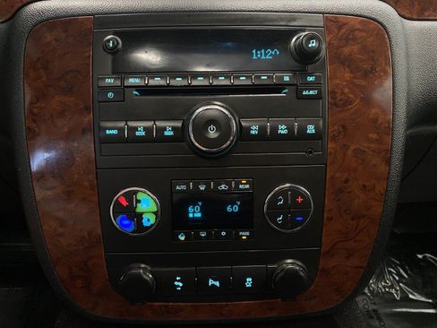 Used 2013 Chevrolet Tahoe LT w/ Luxury Package AWD/4WD image 37