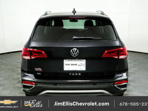 Used 2023 Volkswagen Taos SE FWD image 26