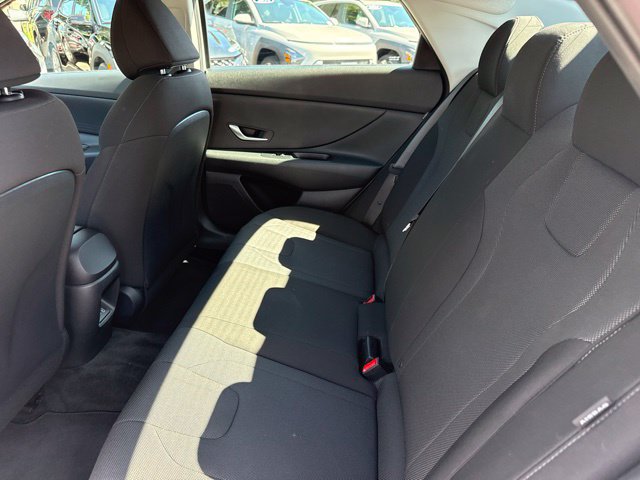 Used 2026 Hyundai Elantra SE FWD image 22