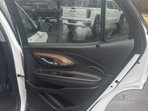 Used 2021 GMC Terrain SLE w/ Driver Convenience Package image 14