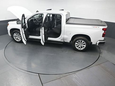 Used 2023 Chevrolet Silverado 1500 Custom AWD/4WD image 43