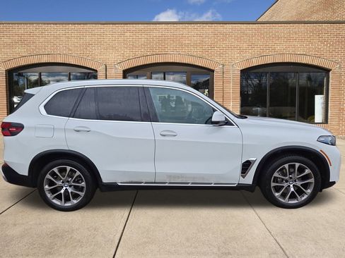Used 2025 BMW X5 xDrive40i image 2