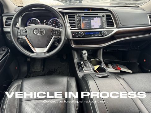 Used 2016 Toyota Highlander Limited Platinum image 11