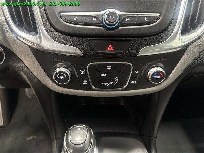 Used 2020 Chevrolet Equinox LS AWD/4WD image 30