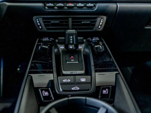 Certified 2025 Porsche 911 Carrera 4 GTS image 21