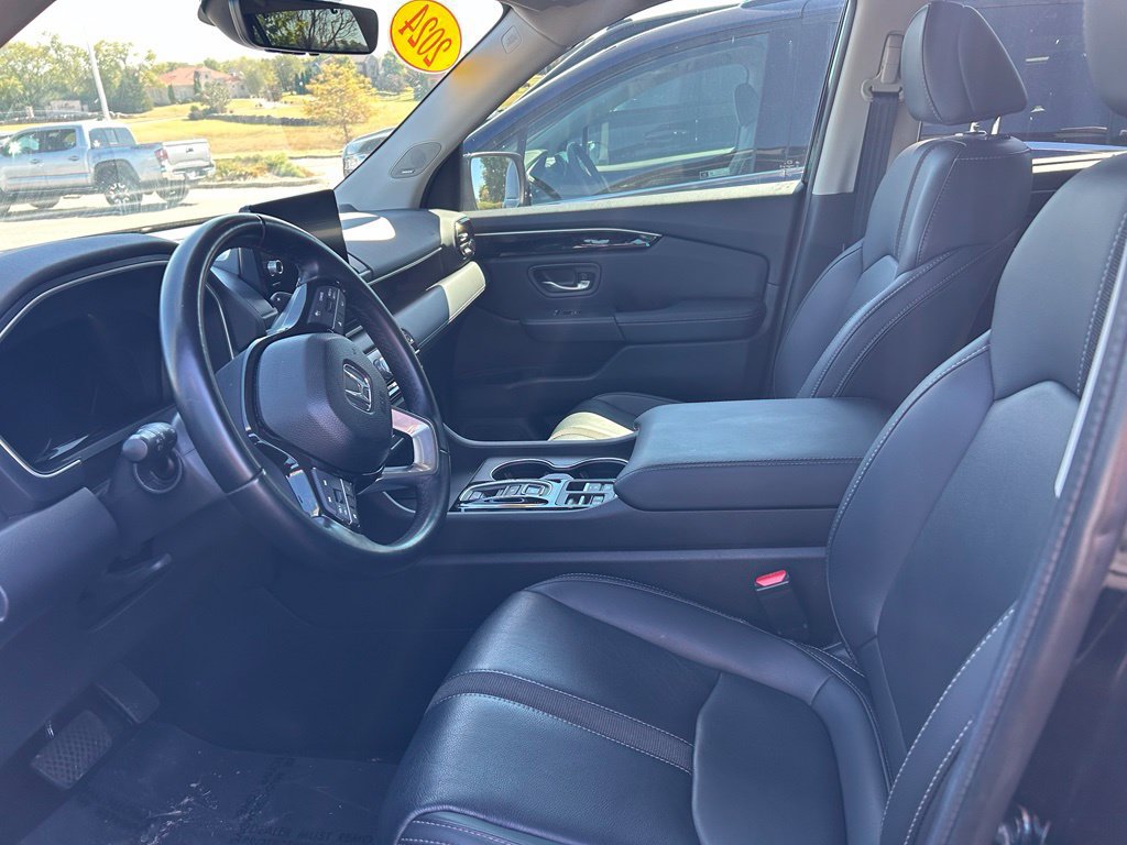 Used 2024 Honda Pilot Touring image 5