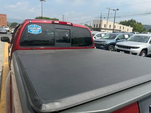 Used 2019 Nissan Frontier SV w/ Value Truck Package AWD/4WD image 19
