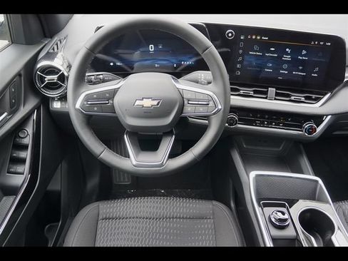 New 2026 Chevrolet Equinox LT w/ Safety and Technology Package FWD image 6