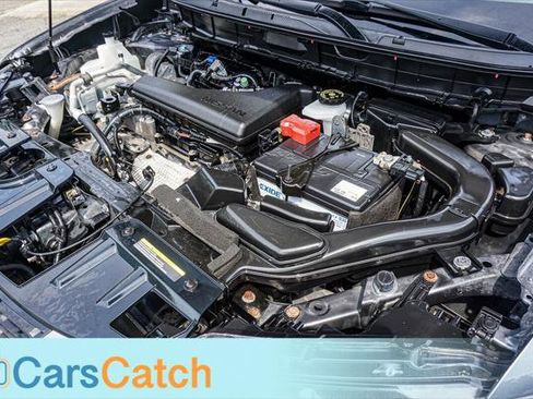 Used 2018 Nissan Rogue SV AWD/4WD image 40
