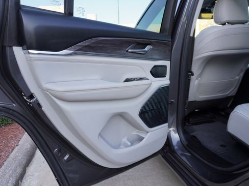 Used 2022 Jeep Grand Cherokee Overland image 22