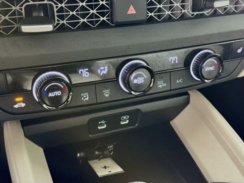 Used 2025 Honda Accord SE image 9