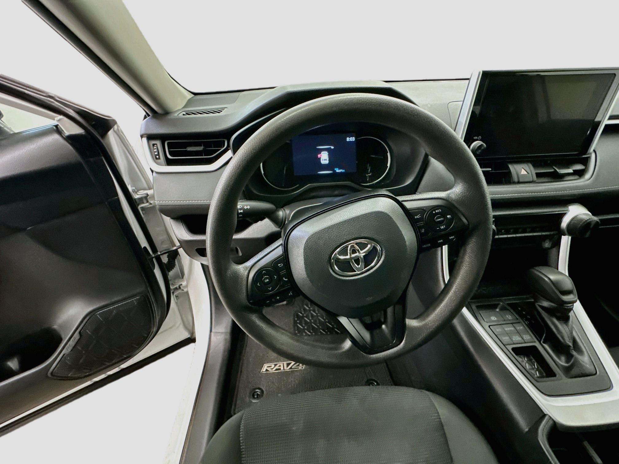 Used 2025 Toyota RAV4 LE AWD/4WD image 18