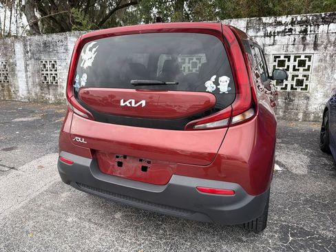 Used 2022 Kia Soul LX FWD image 13
