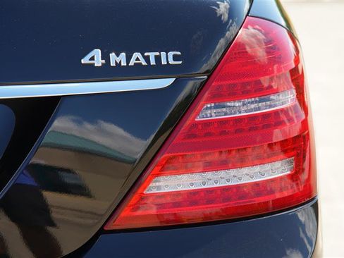 Used 2010 Mercedes-Benz S 550 4MATIC image 35