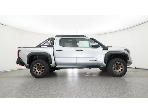 New 2025 Toyota Tacoma 4x4 Double Cab Hybrid image 27