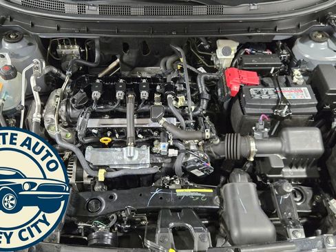 Used 2024 Nissan Kicks SV image 32