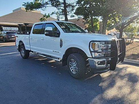 Used 2019 Ford F250 Lariat w/ Lariat Value Package AWD/4WD image 4