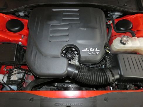 Used 2022 Dodge Charger SXT image 24