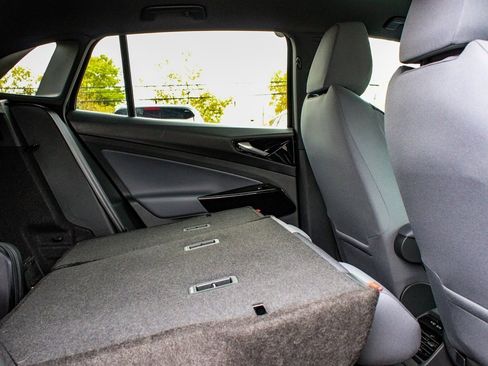 Used 2022 Volkswagen ID.4 Pro image 37