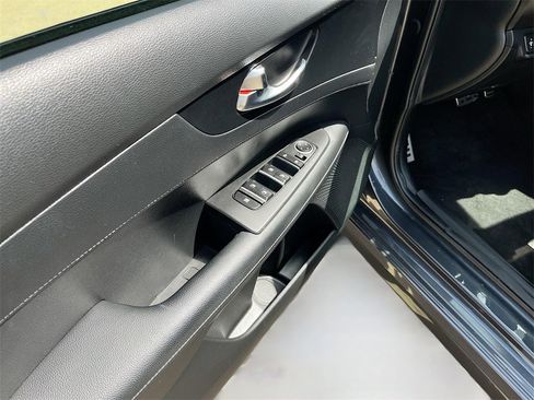 Used 2023 Kia Forte GT-Line image 18