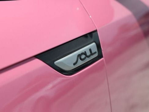 Used 2017 Kia Soul FWD image 35