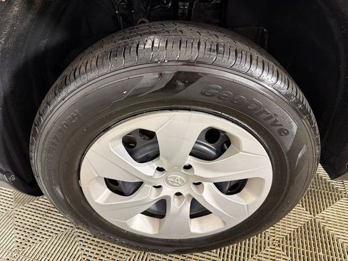 Used 2024 Toyota RAV4 LE image 11