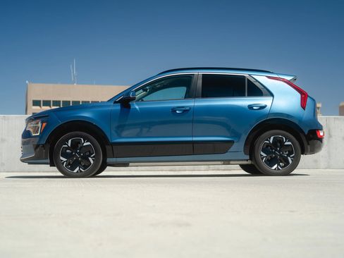 Used 2023 Kia Niro Wind FWD image 10