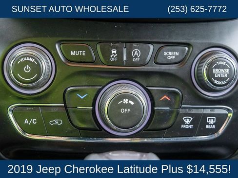 Used 2019 Jeep Cherokee Latitude Plus AWD/4WD image 56