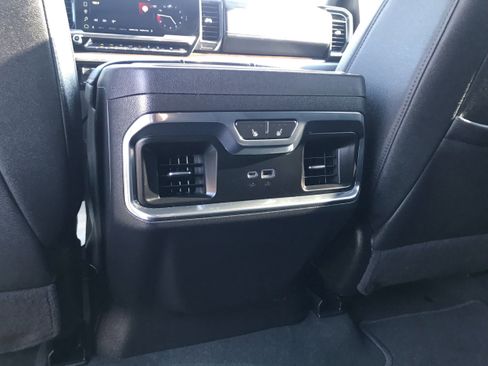 Used 2024 GMC Sierra 1500 SLT image 20