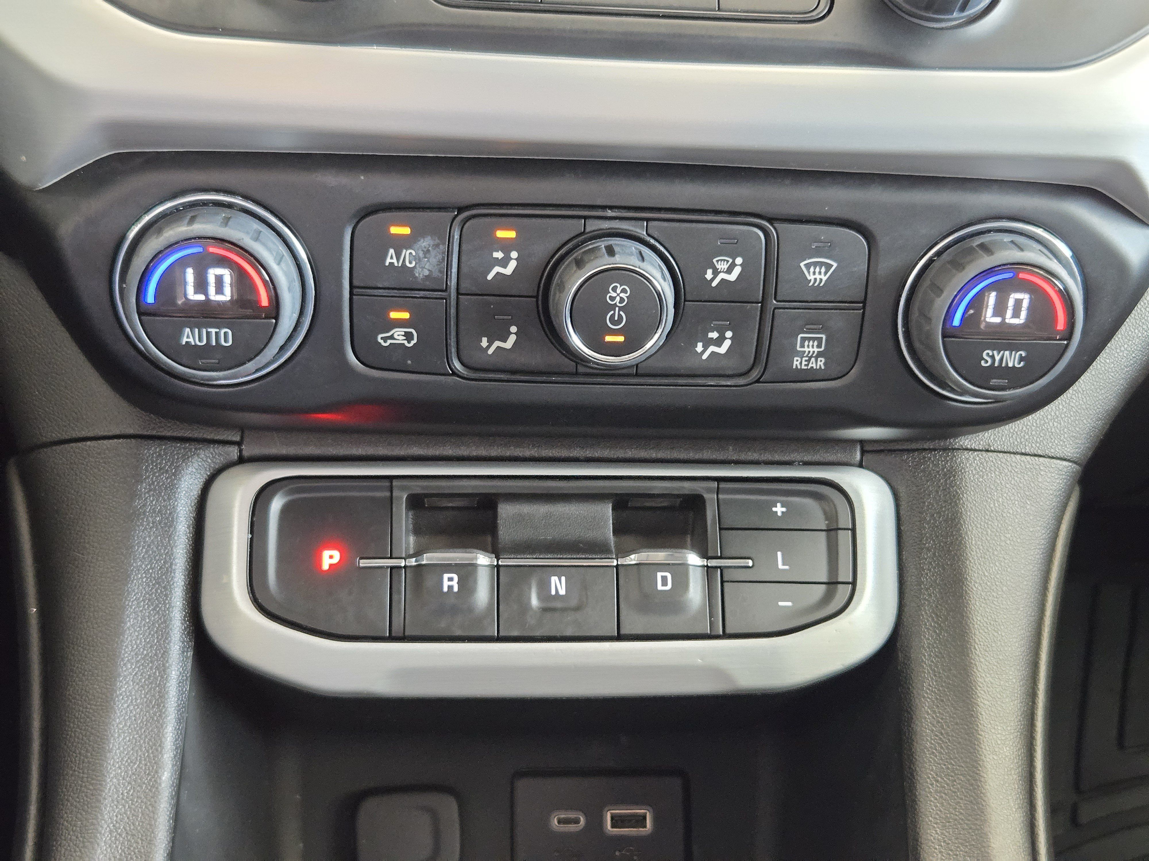 Used 2023 GMC Acadia SLE w/ Driver Convenience Package FWD image 14