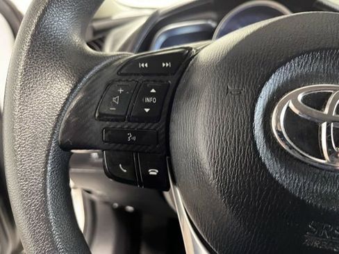 Used 2017 Toyota Yaris iA image 23