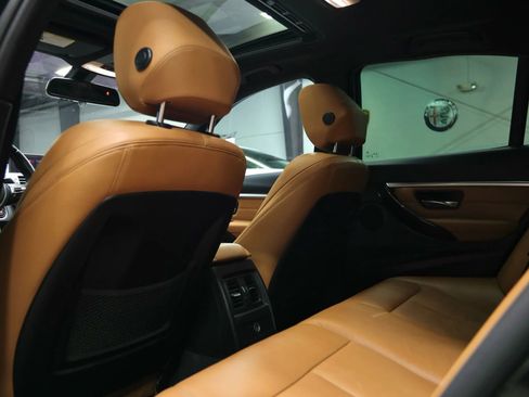 Used 2018 BMW 330i xDrive Sedan w/ M Sport Package image 28