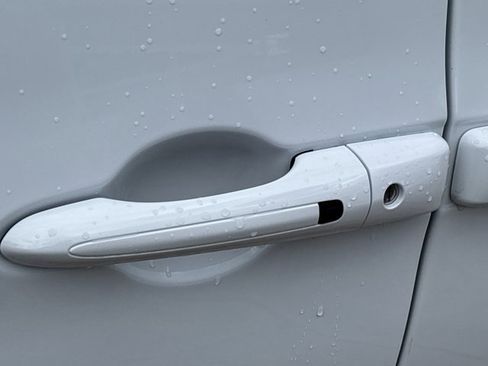 New 2026 Chrysler Pacifica Select image 13