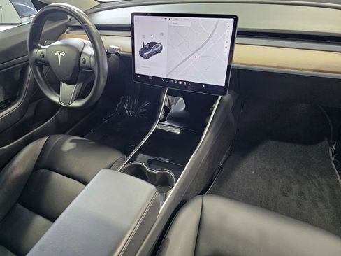 Used 2018 Tesla Model 3 RWD image 5