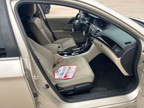 Used 2017 Honda Accord LX image 16