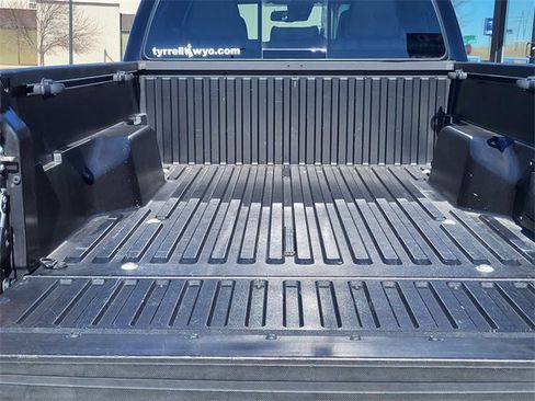 Used 2019 Toyota Tacoma TRD Off-Road w/ Technology Package image 32