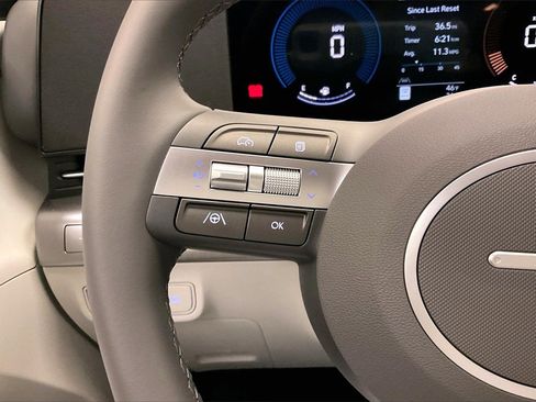 Certified 2025 Hyundai Kona SEL image 17