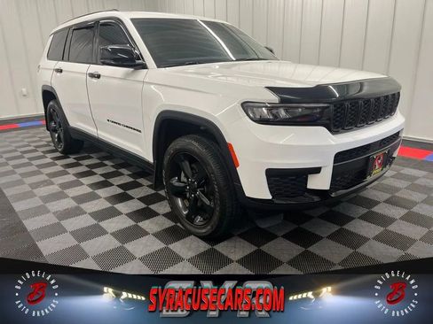 Used 2023 Jeep Grand Cherokee L Laredo AWD/4WD image 1