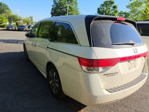 Used 2016 Honda Odyssey Touring Elite image 3
