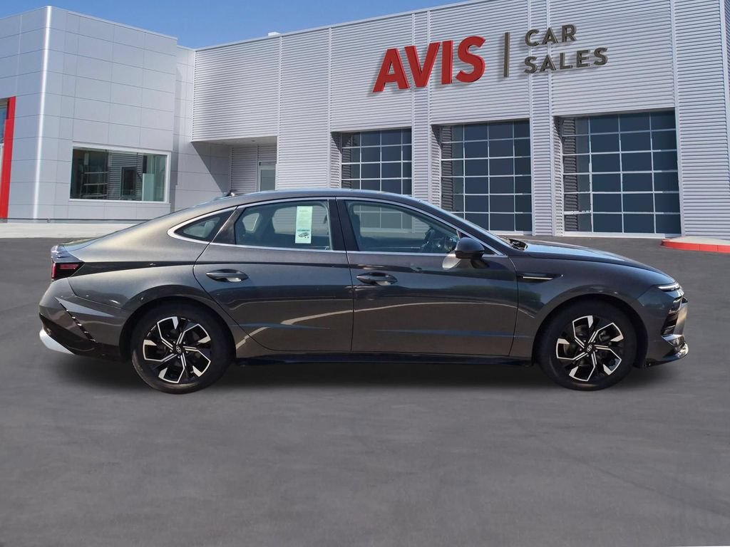 Used 2025 Hyundai Sonata SEL FWD image 5