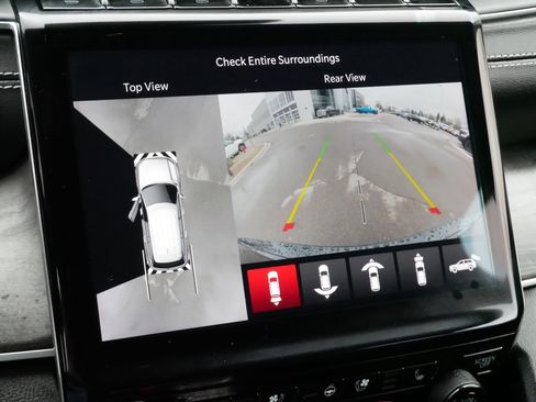 Used 2023 Jeep Grand Cherokee Limited w/ Luxury Tech Group II AWD/4WD image 33